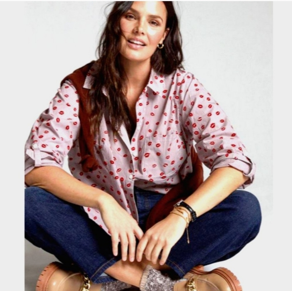 Women's Maeve by Anthropologie Red and White Kiss Striped Button Down